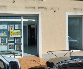 Location Local commercial 3 pièces Mazan (84380)