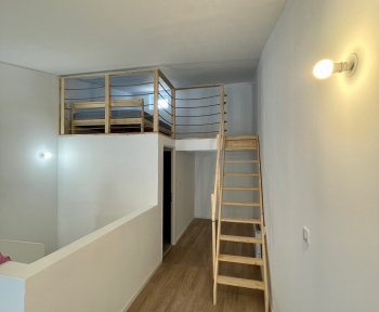 Location Appartement 1 pièce Carpentras (84200) - Centre ville