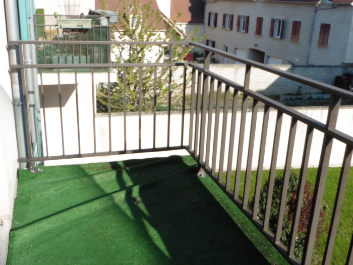 Location Appartement avec balcon 3 pièces Houdan (78550)
